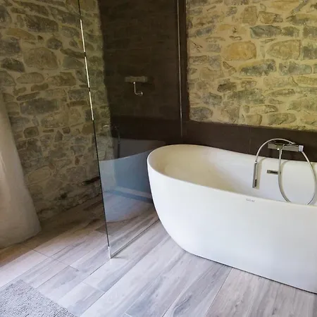 Barbaia 3* Levice