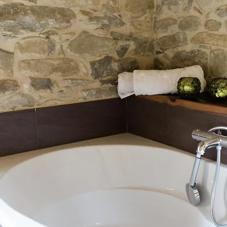 Barbaia 3* Levice